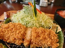 หมูยามาโมะโตะทงคัตสึ