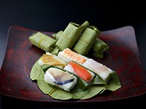 ซูชิห่อใบลูกพลับ